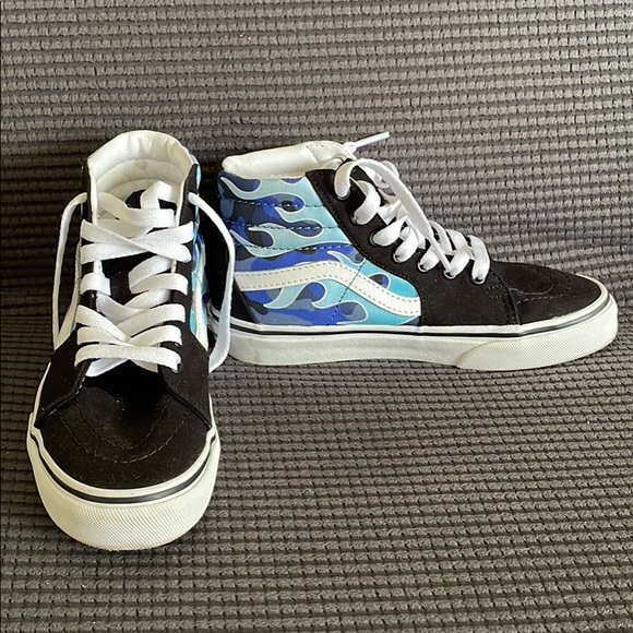 VANS KIDS CAMO FLAME SK8-HI size 2 - Picture 1 of 2